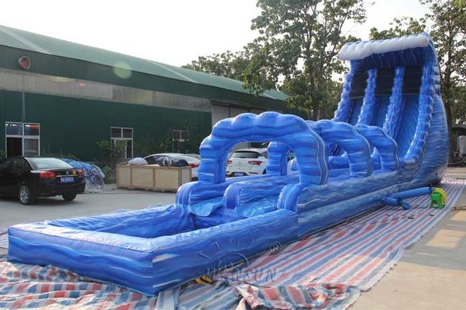 長い商業膨脹可能な水スライド、青いクラッシュの倍の車線水スライド