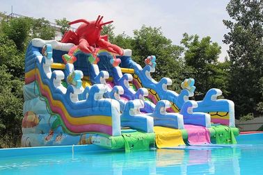 中国 イセエビ大人/子供のための膨脹可能な水公園のプールのスライド9x6x8.2m 工場