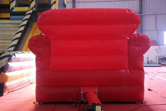 赤いソファーの作られる膨脹可能なモデル防水ポリ塩化ビニールの防水シート
